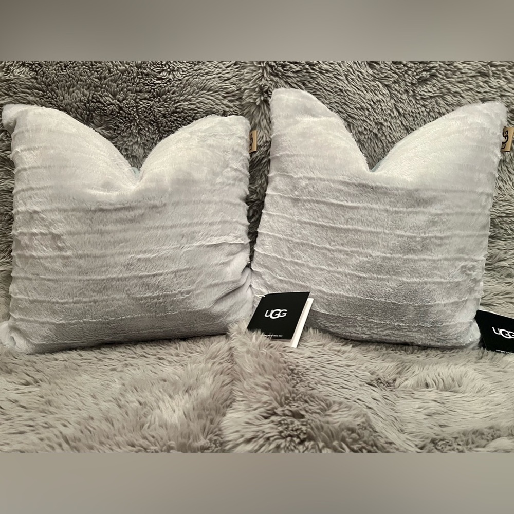 NWT UGG Dawson Textured Throw Pillows - SET OF TWO
